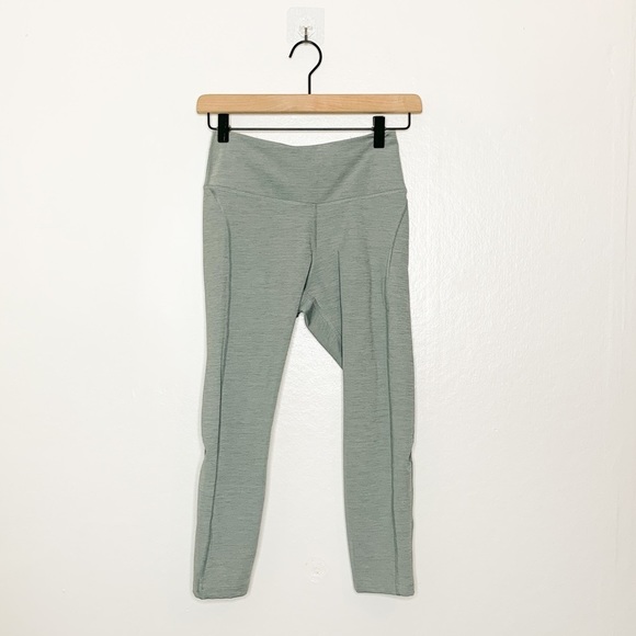 Nike‎ Dri Fit Athletic Workout Capris Legging Grey Small S - Picture 2 of 9